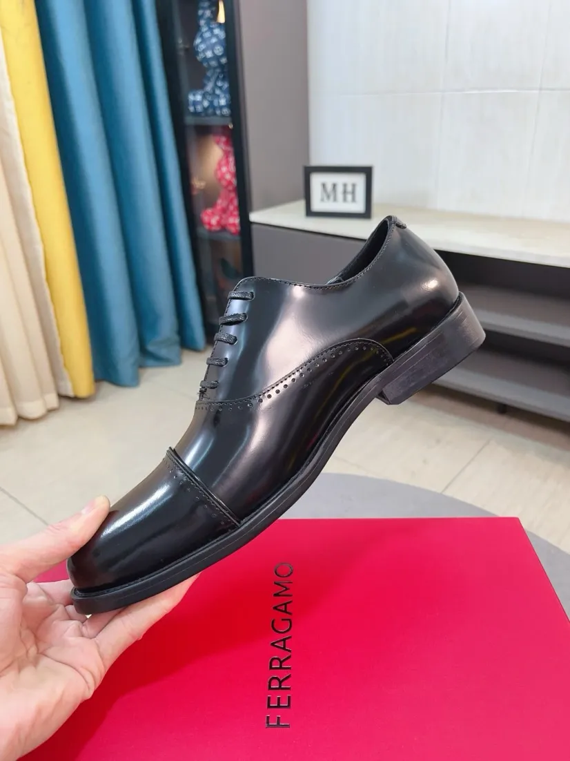 Ex-factory price 560🌸🌸Water dyed cowhide 🆘[Salvatore Ferragamo] Ferragamo’s latest casual business leather shoes for men! Available at counters simultaneously! The fabric is made of specially imported original suede calfskin, and the interior is made of imported water-dyed cowhide. It is absolutely luxurious and leads the fashion trend. Matching code: 38-44 45 customized